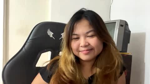 Mia online show from March 12, 9:57 am