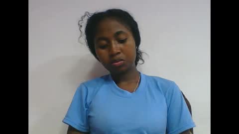 chantale483461 online show from May 15, 6:37 pm