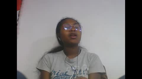 chantale483461 online show from May 22, 6:09 am