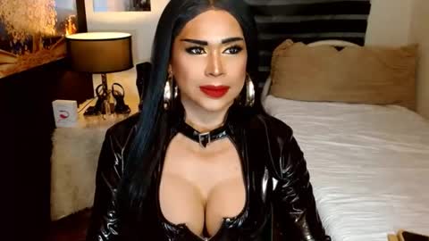 charismatic_apple online show from February 4, 6:23 pm