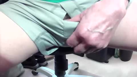 Chuck online show from March 9, 6:45 pm