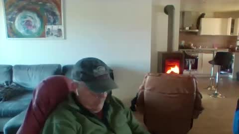 Snapshot of charles6064 chatting on December 26, 10:05 am charles6064 online show from December 26, 10:05 am