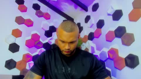 CharlieGrifinX online show from May 25, 9:10 pm