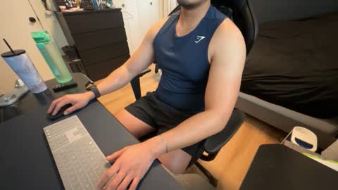 charliekkw online show from February 8, 8:34 pm