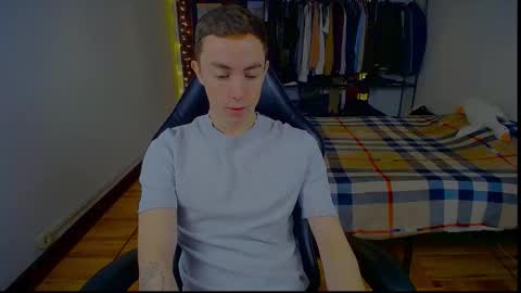 carlos reyes online show from March 4, 9:28 am