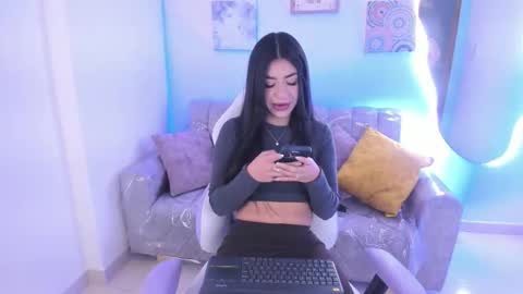    online show from January 6, 6:23 pm