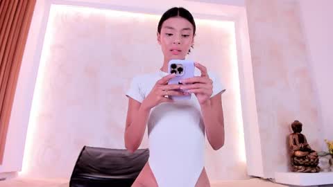 Charlote online show from April 13, 8:24 pm