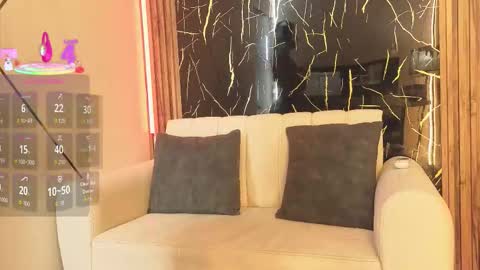 charlotte23_pm online show from January 13, 4:15 pm