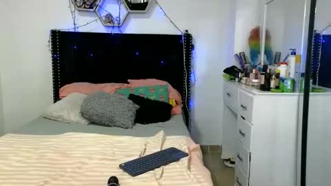 charlotte_027 online show from May 23, 5:14 am