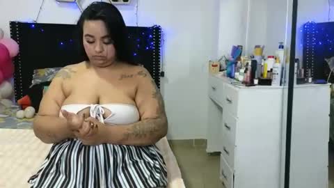 charlotte_027 online show from March 31, 8:48 am