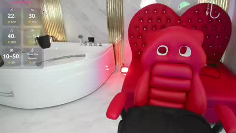 charlotte__milf online show from May 30, 8:18 pm