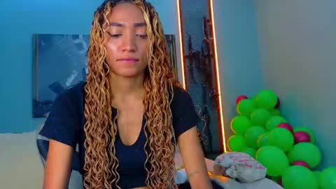 CHARLOTTE online show from December 19, 12:22 pm