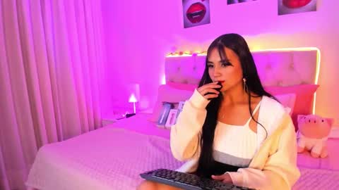 charlotte_rider_ online show from January 8, 4:07 am