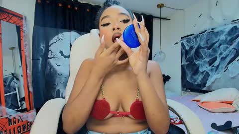 Snapshot of charlotte_walker1 chatting on October 26, 3:51 am charlotte_walker1 online show from October 26, 3:51 am