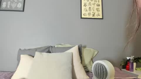 charlottee_love_ online show from May 9, 12:00 pm