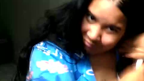 charlottequeen_21 online show from May 2, 2:12 pm