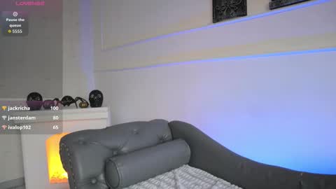 Snapshot of charlotterusso chatting on October 21, 2:54 pm Lauren Rus online show from October 21, 2:54 pm