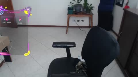 Snapshot of charlottezoe1 chatting on September 15, 4:30 pm charlottezoe online show from September 15, 4:30 pm