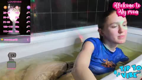 Lisa online show from January 6, 2:47 pm