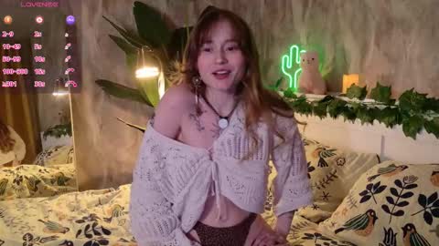 Snapshot of charming_lilly chatting on October 16, 3:11 pm Lissa online show from October 16, 3:11 pm
