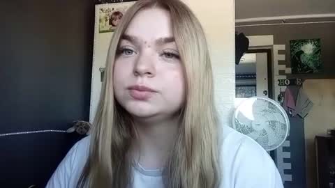 Lana online show from July 17, 2:08 pm
