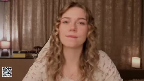 Emilia online show from June 26, 4:18 am