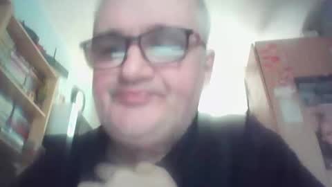 lee online show from April 12, 12:53 pm