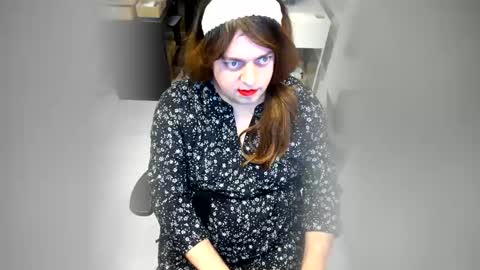 Rosalie online show from December 2, 7:41 am