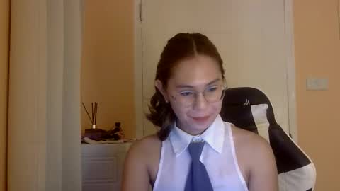chelly4u69 online show from December 22, 6:09 am