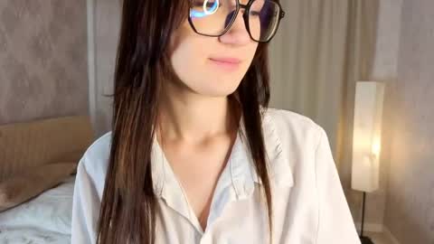 Alice online show from May 26, 6:47 pm