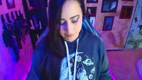 cherry online show from January 7, 5:40 pm