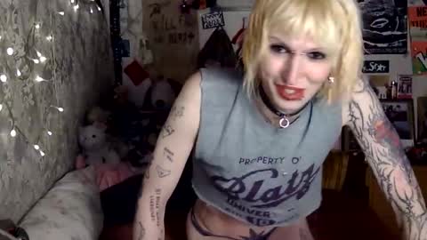 cher strauberry online show from May 23, 4:52 am