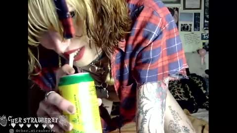 cher strauberry online show from September 24, 11:33 pm