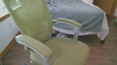 cherubimwillow online show from April 23, 8:32 pm