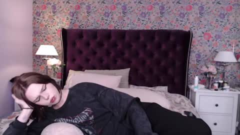 amelia online show from January 26, 9:19 am