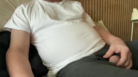 chiguy63v4 online show from February 1, 4:48 pm