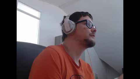 Snapshot of chillzonecam chatting on September 22, 11:03 am chillzonecam online show from September 22, 11:03 am