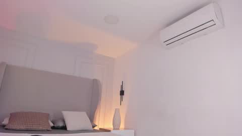 Chloe online show from November 25, 12:59 pm