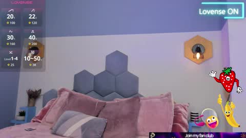 Chloe online show from October 18, 6:23 pm