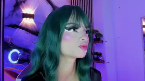 chloe_jacksonn online show from June 30, 7:34 pm