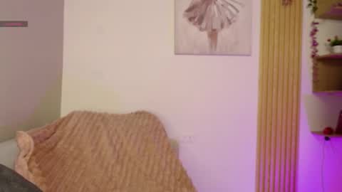 chloe_peach_ online show from April 24, 1:35 pm