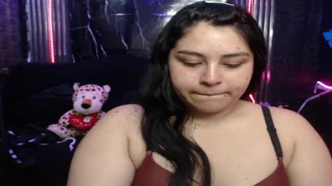 chloe_smith5 online show from April 13, 1:15 pm