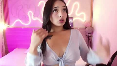 chloe_stark_ online show from May 29, 12:25 pm