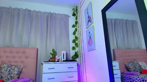 Lulu  online show from May 28, 1:58 am