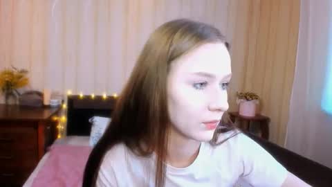 chloe wifey online show from March 13, 5:00 am