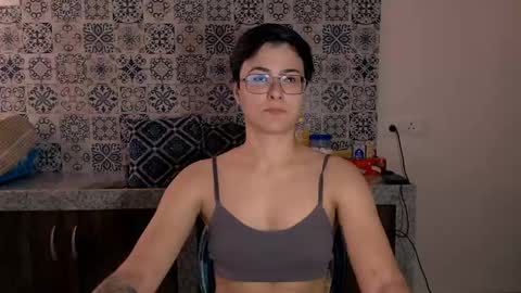 Eva and Sandra online show from February 10, 9:47 am