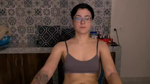 Eva and Sandra online show from February 9, 3:56 pm