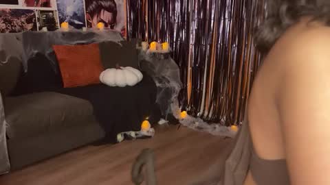 chloe online show from October 29, 10:21 pm