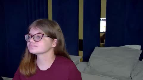 ChloeHalses online show from January 12, 6:53 am