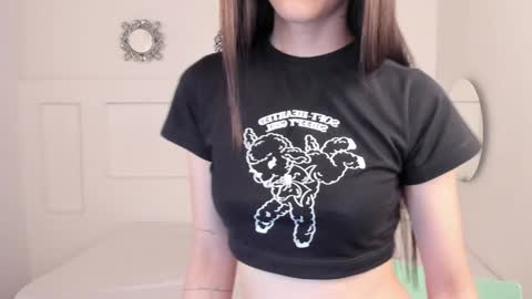 chloehil2 online show from February 1, 2:05 am